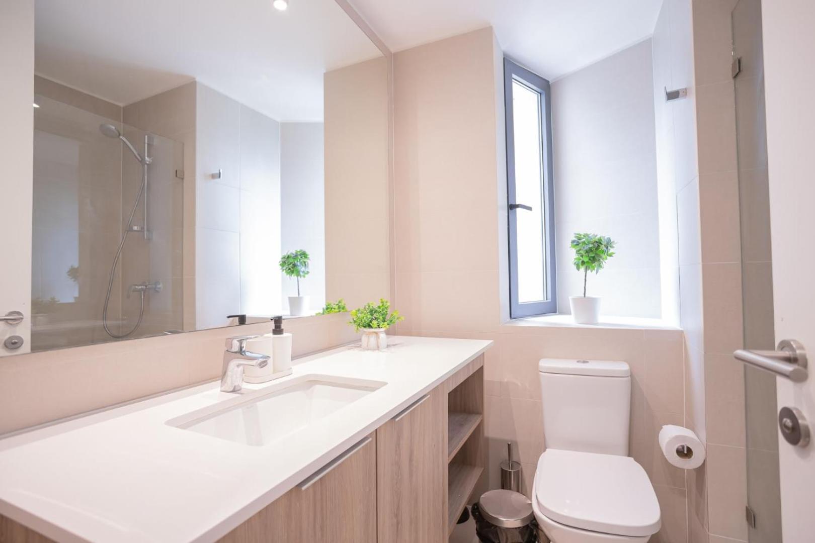Total Comfort Steps From Parque Araucano Apartamento Santiago