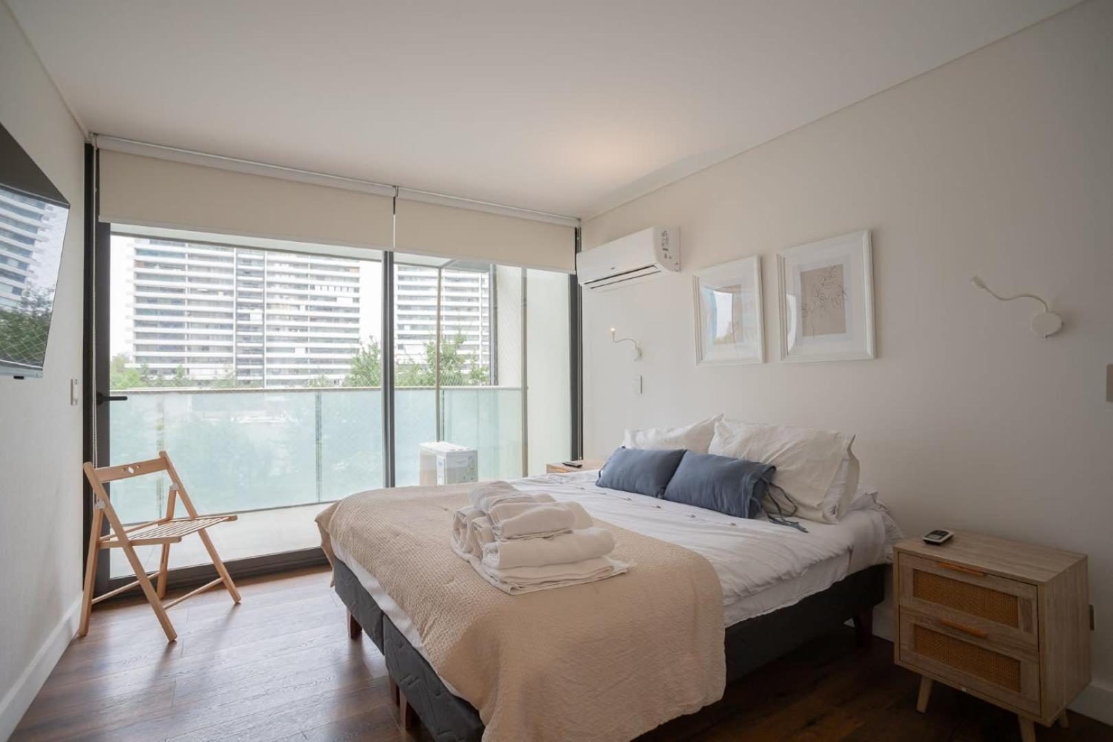 Total Comfort Steps From Parque Araucano * Santiago
